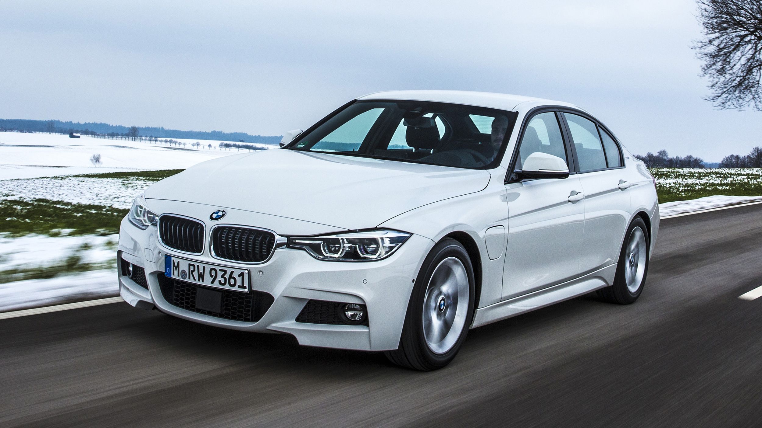 BMW 330e