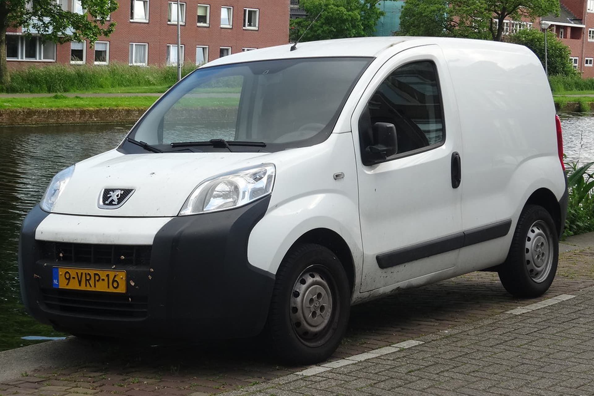 album Elektropositief speelplaats Peugeot Bipper | Informatie, nieuws en prijzen | Vaartland.nl