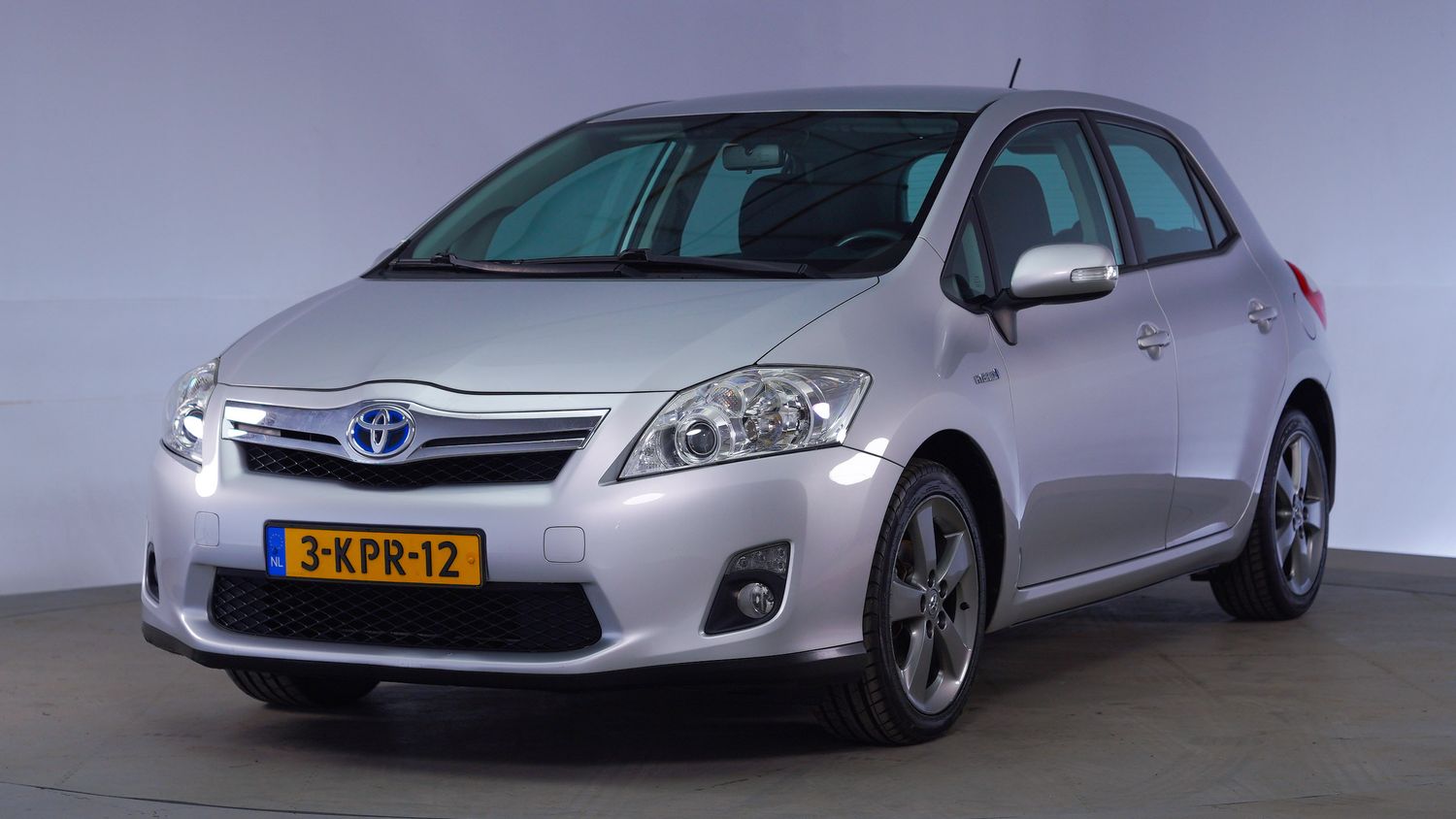 Toyota Auris Hatchback 2012 3-KPR-12 1