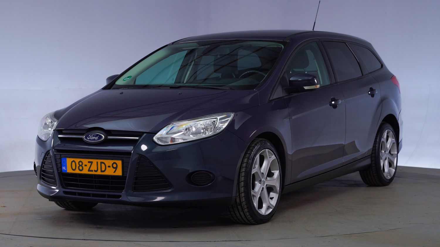 Ford Focus Station 2012 08-ZJD-9 1