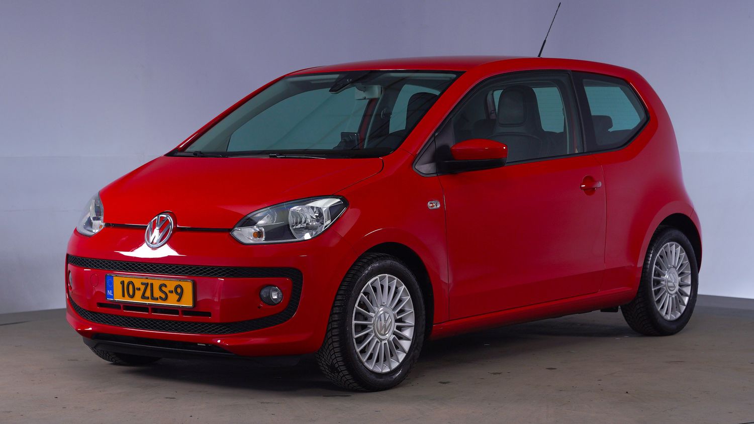 Volkswagen Up! Hatchback 2013 10-ZLS-9 1