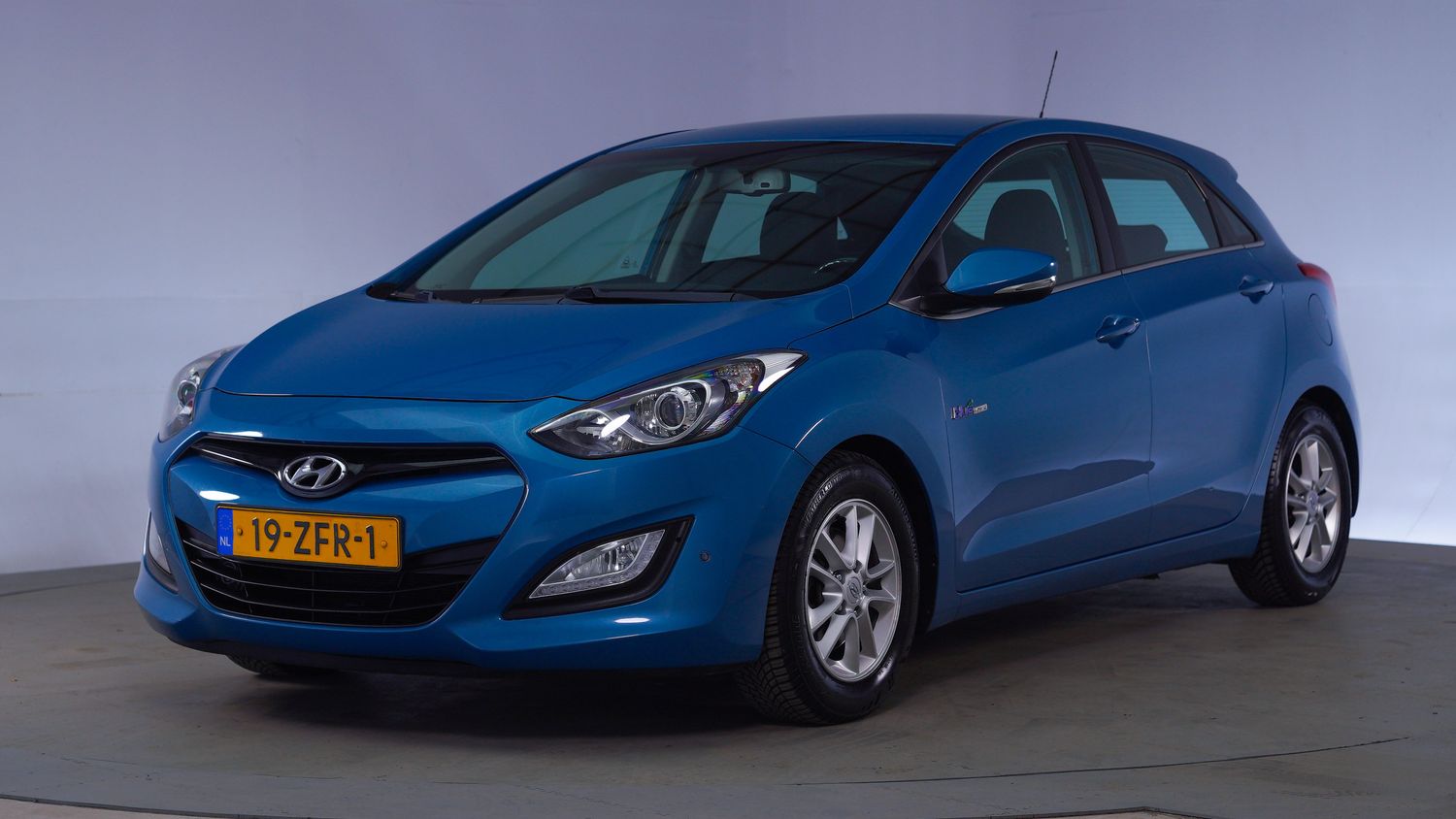 Hyundai i30 Hatchback 2012 19-ZFR-1 1