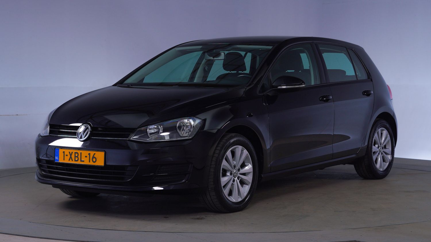 Volkswagen Golf Hatchback 2014 1-XBL-16 1