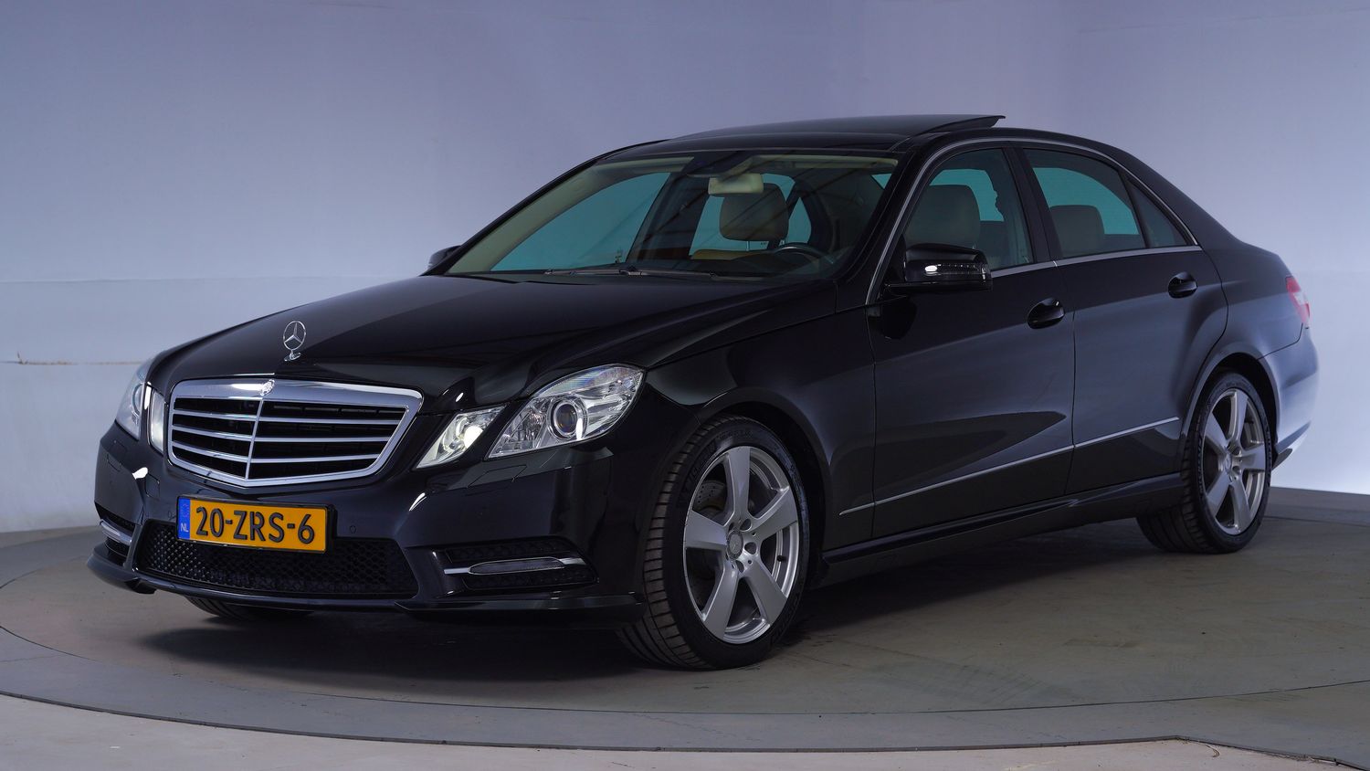 Mercedes-Benz E-Klasse Sedan 2013 20-ZRS-6 1