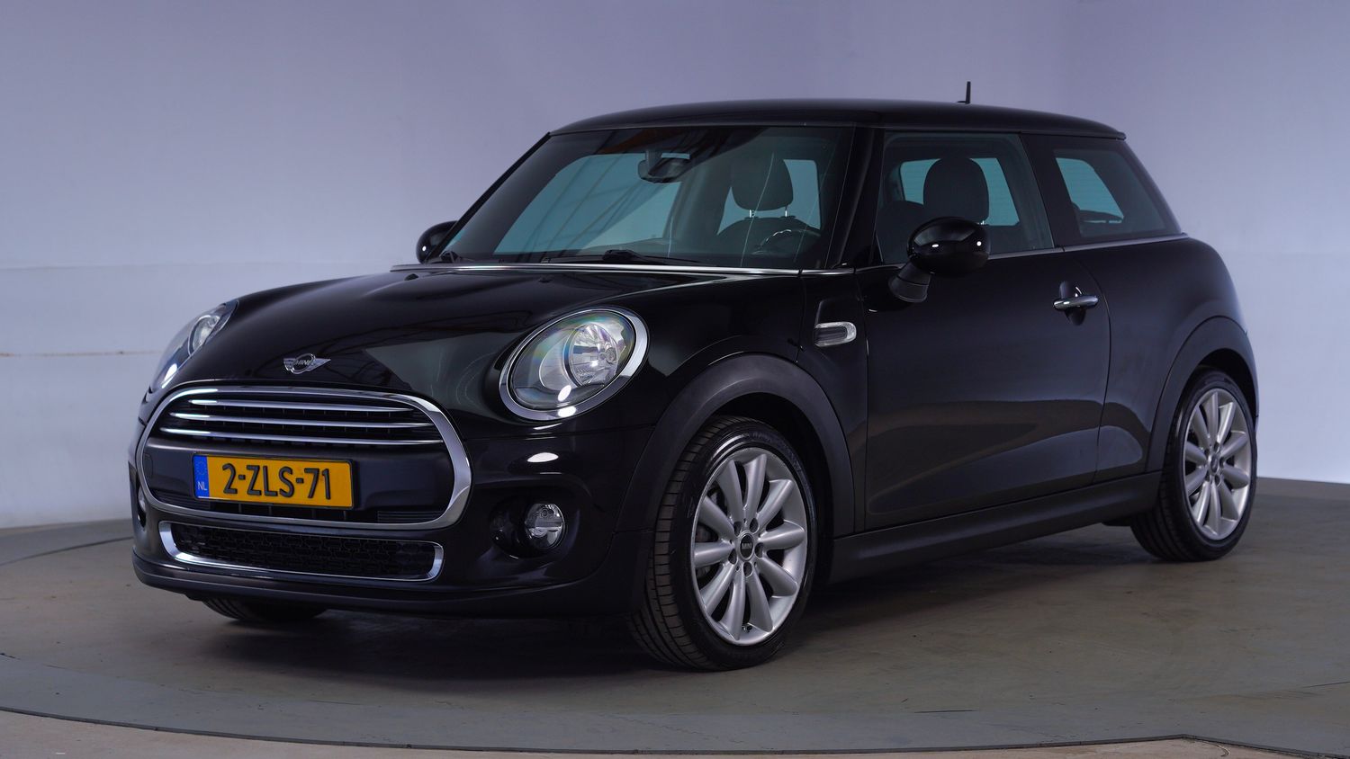 Mini One Hatchback 2015 2-ZLS-71 1