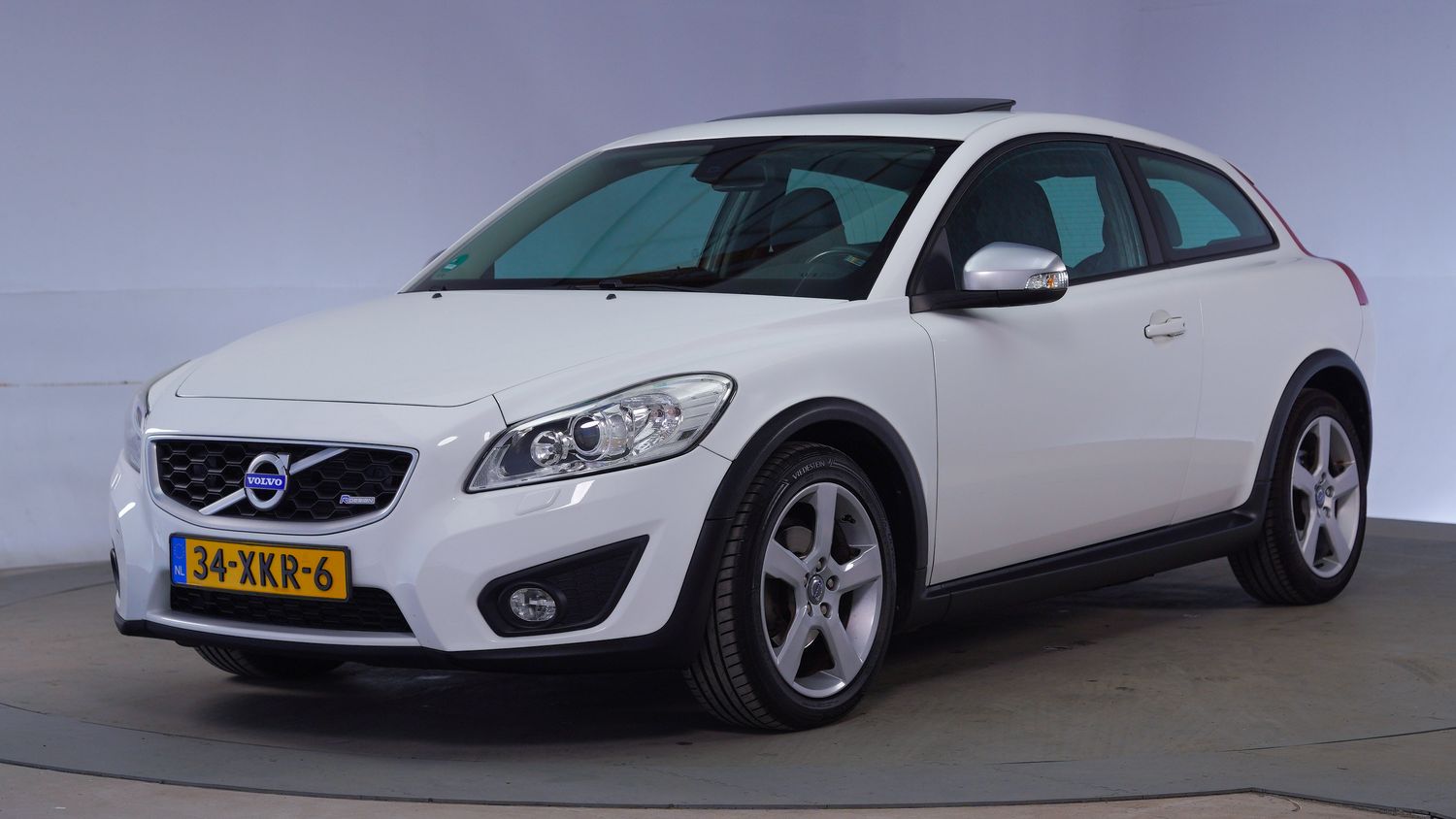 Volvo C30 Hatchback 2012 34-XKR-6 1