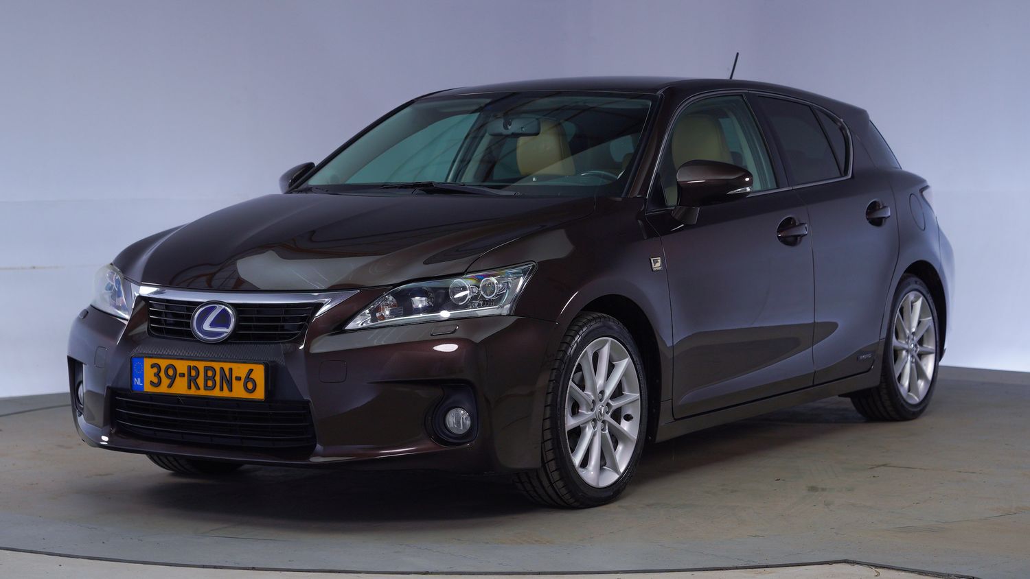 Lexus CT 200H Hatchback 2011 39-RBN-6 1