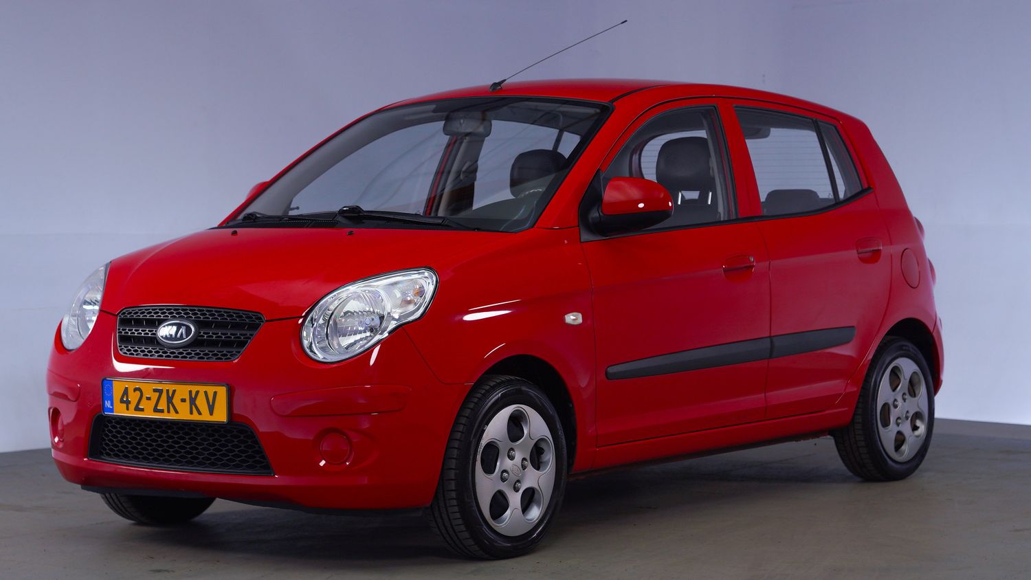 Kia Picanto Hatchback 2008 42-ZK-KV 1