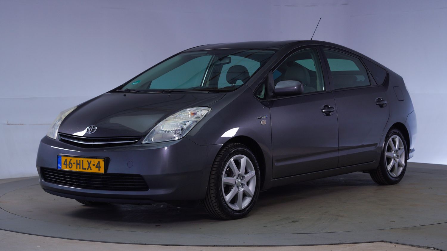 Toyota Prius Sedan 2009 46-HLX-4 1