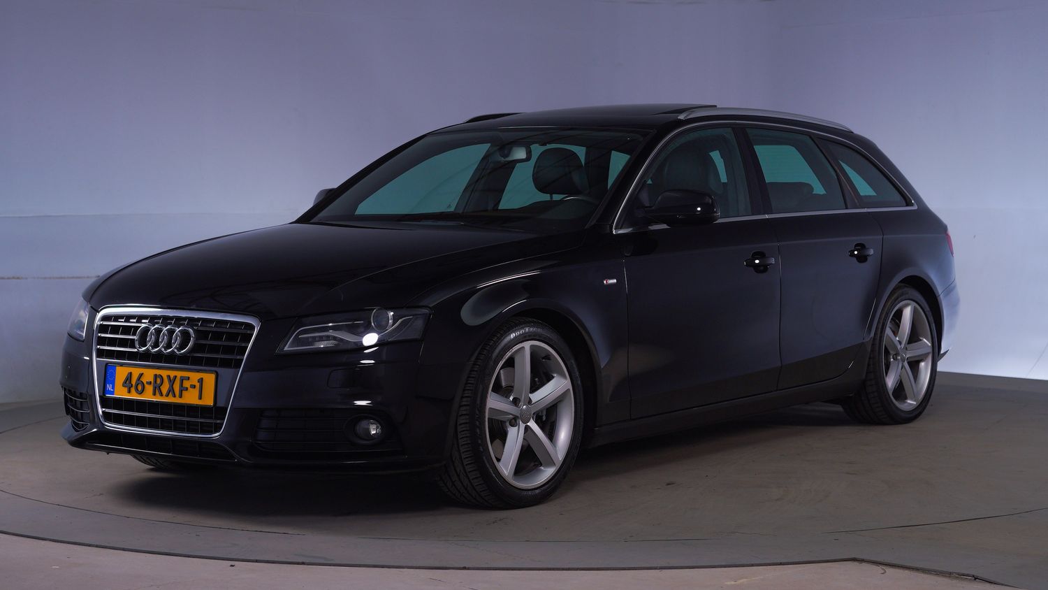 Audi A4 Station 2011 46-RXF-1 1