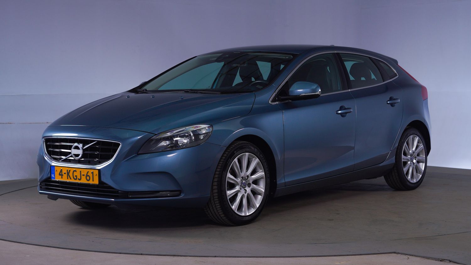 Volvo V40 Hatchback 2013 4-KGJ-61 1