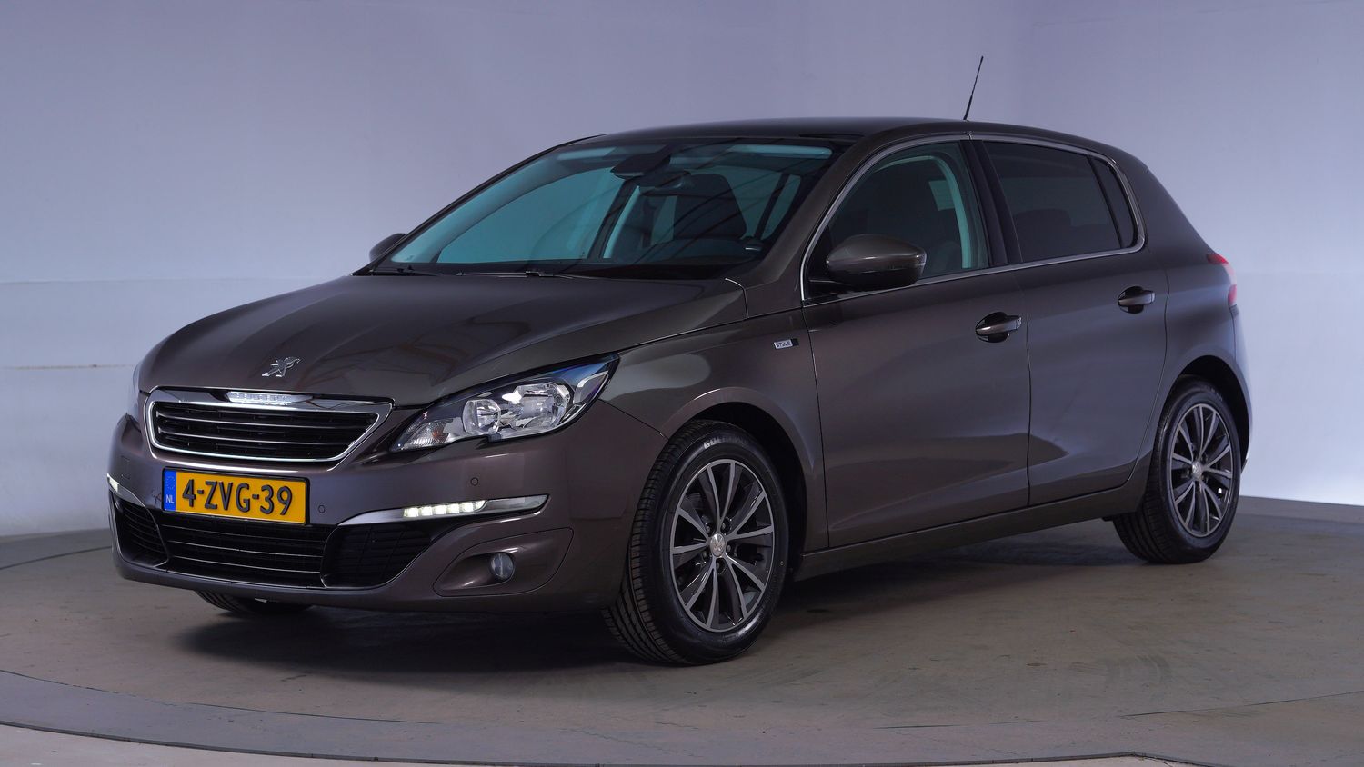 Peugeot 308 Hatchback 2015 4-ZVG-39 1