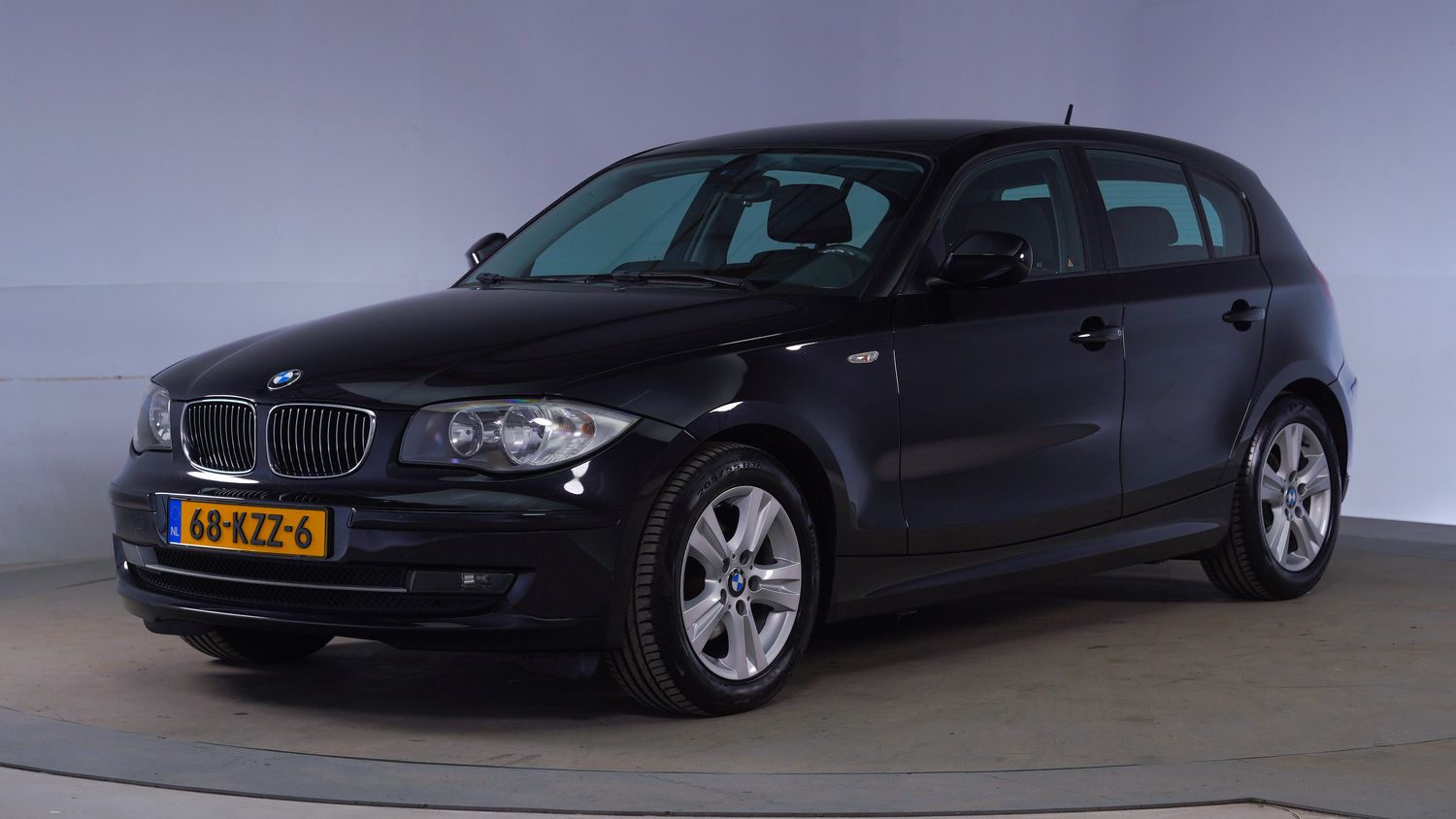 BMW 1-serie Hatchback 2010 68-KZZ-6 1