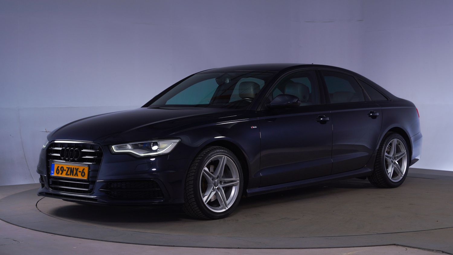 Audi A6 Sedan 2013 69-ZNX-6 1