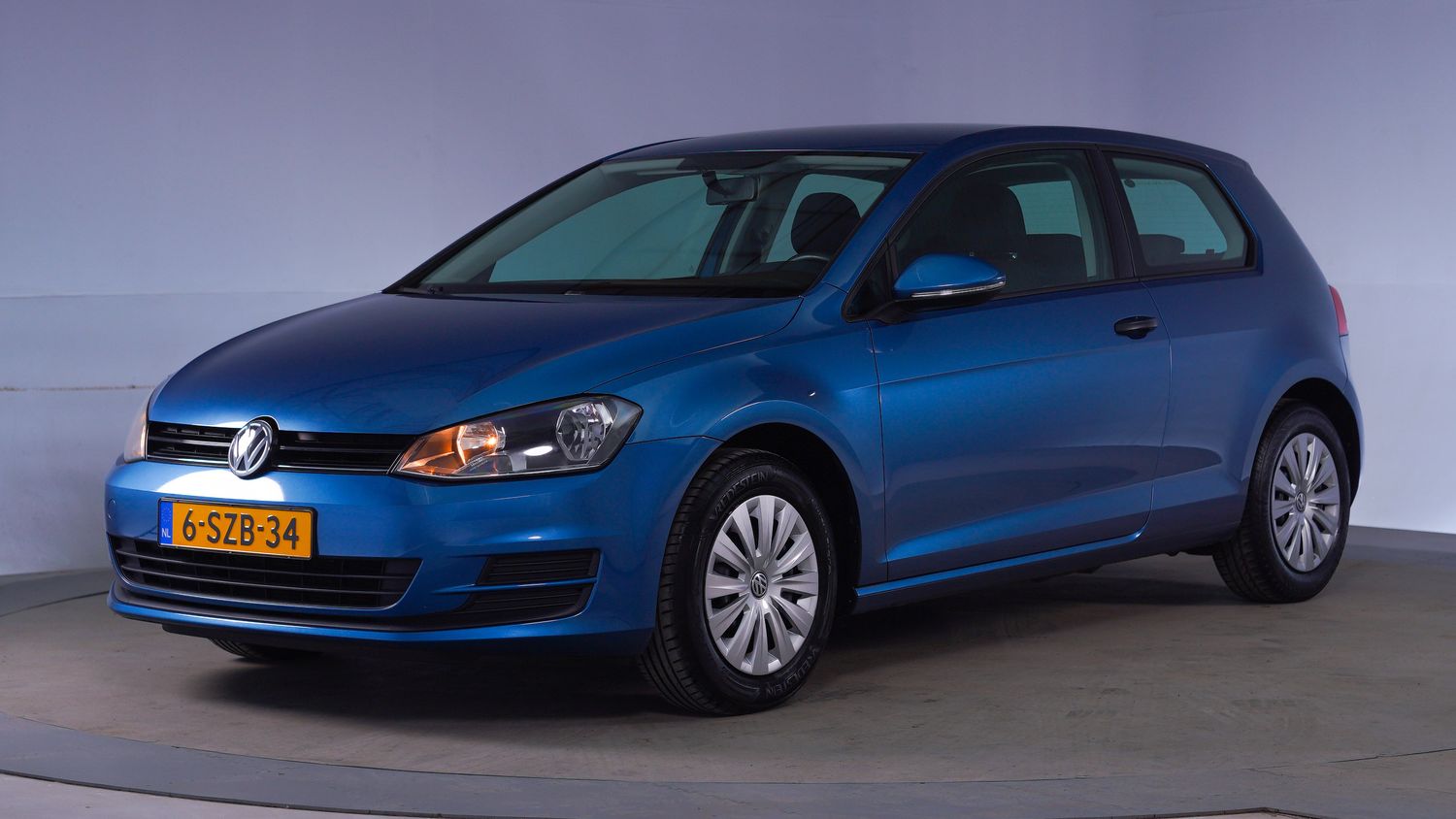 Volkswagen Golf Hatchback 2014 6-SZB-34 1