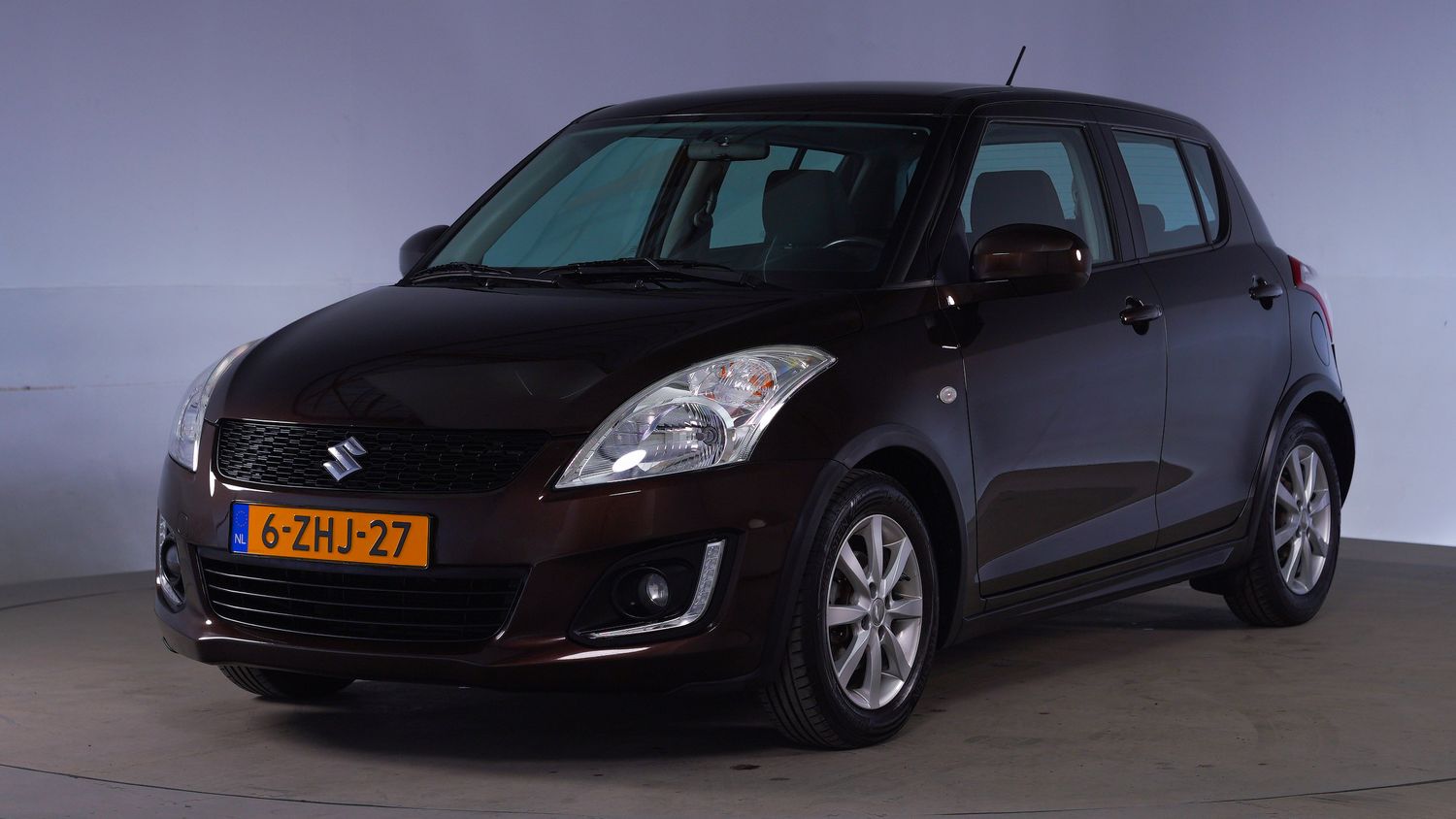 Suzuki Swift Hatchback 2015 6-ZHJ-27 1