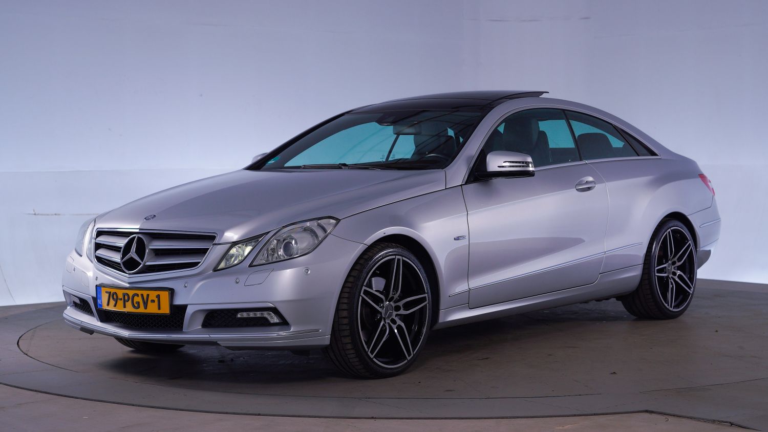 Mercedes-Benz E-Klasse Coupé 2011 79-PGV-1 1