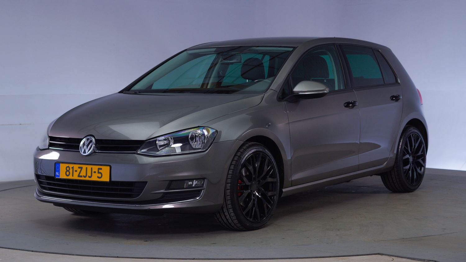 Volkswagen Golf Hatchback 2012 81-ZJJ-5 1