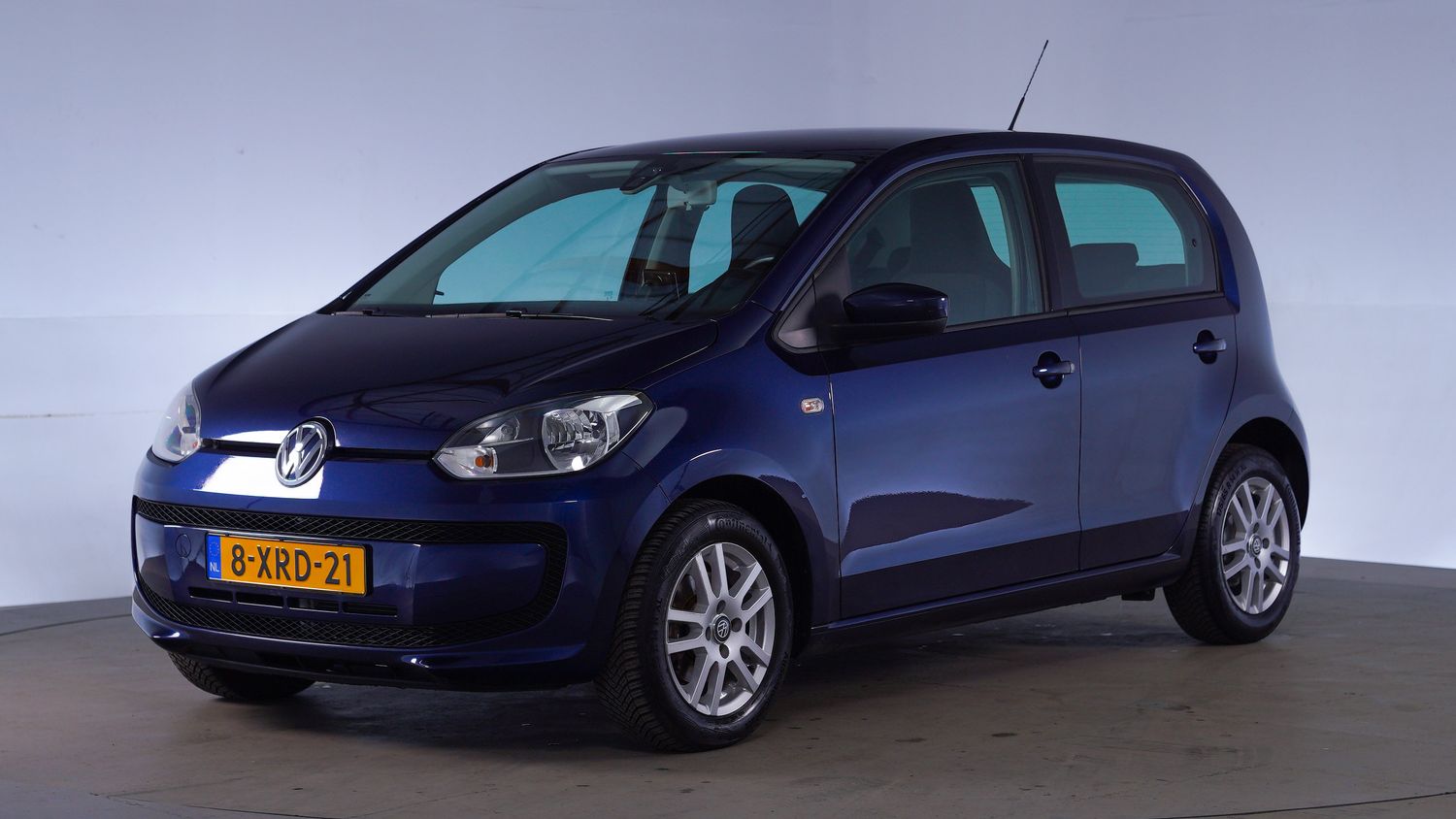 Volkswagen Up! Hatchback 2014 8-XRD-21 1
