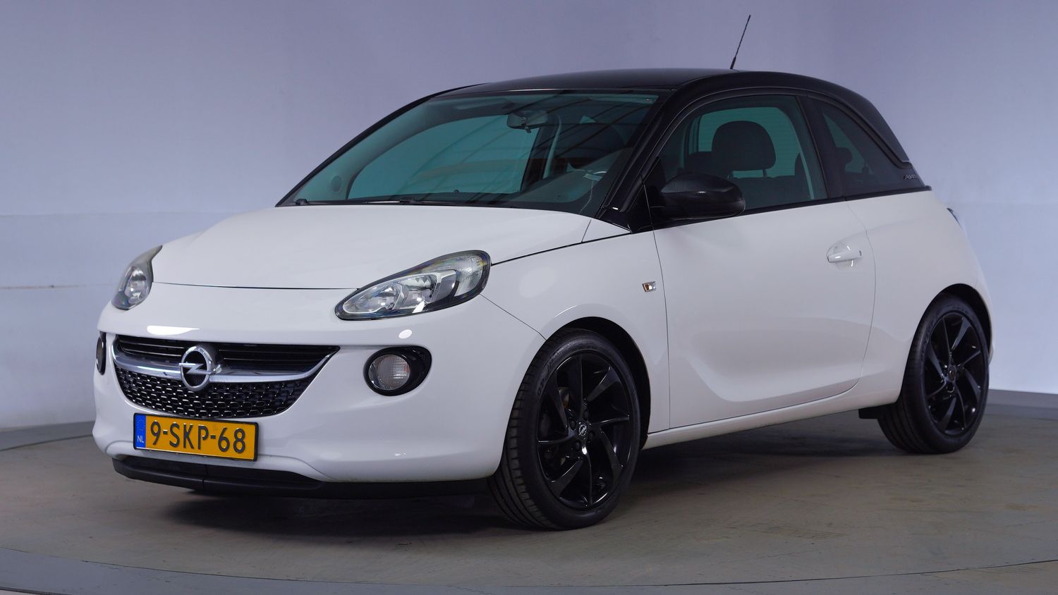 Opel Adam Hatchback 2013 9-SKP-68 1