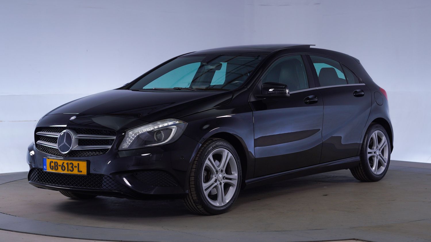 Mercedes-Benz A-klasse Hatchback 2015 GB-613-L 1