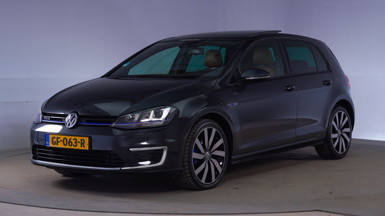 Volkswagen Golf Hatchback 2015 GF-063-R 1