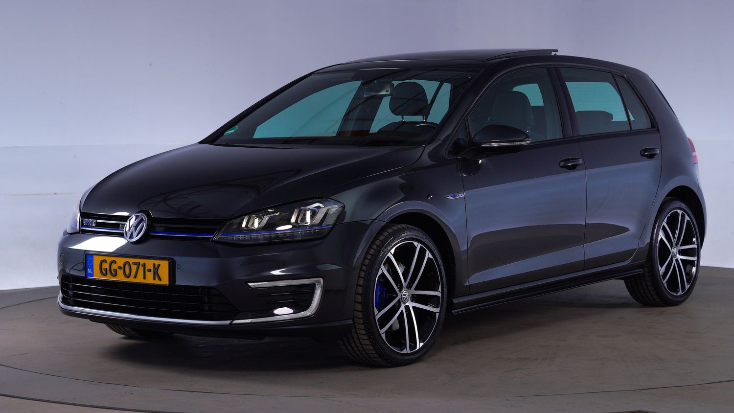 Volkswagen Golf Hatchback 2015 GG-071-K 1