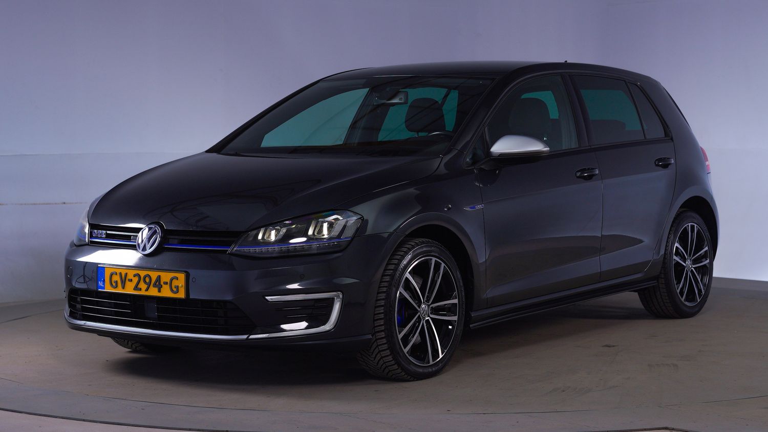 Volkswagen Golf Hatchback 2015 GV-294-G 1