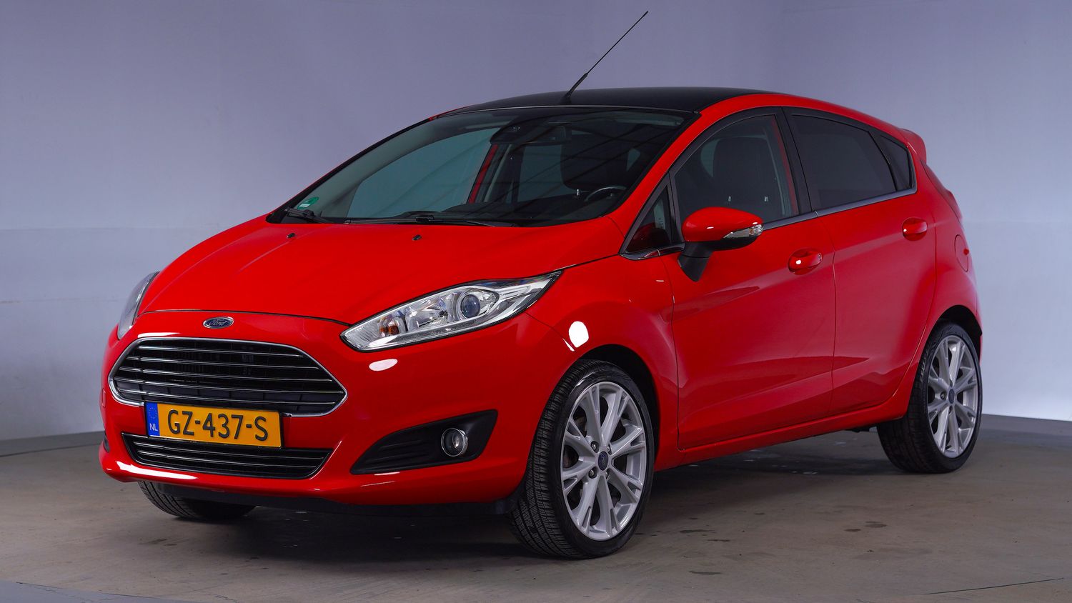 Ford Fiesta Hatchback 2015 GZ-437-S 1