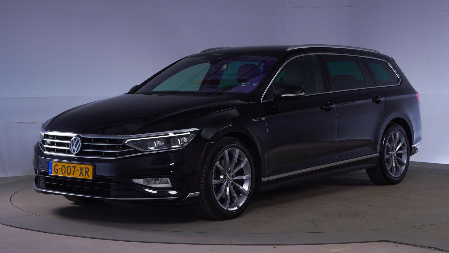 Volkswagen Passat Station 2019 G-007-XR 1