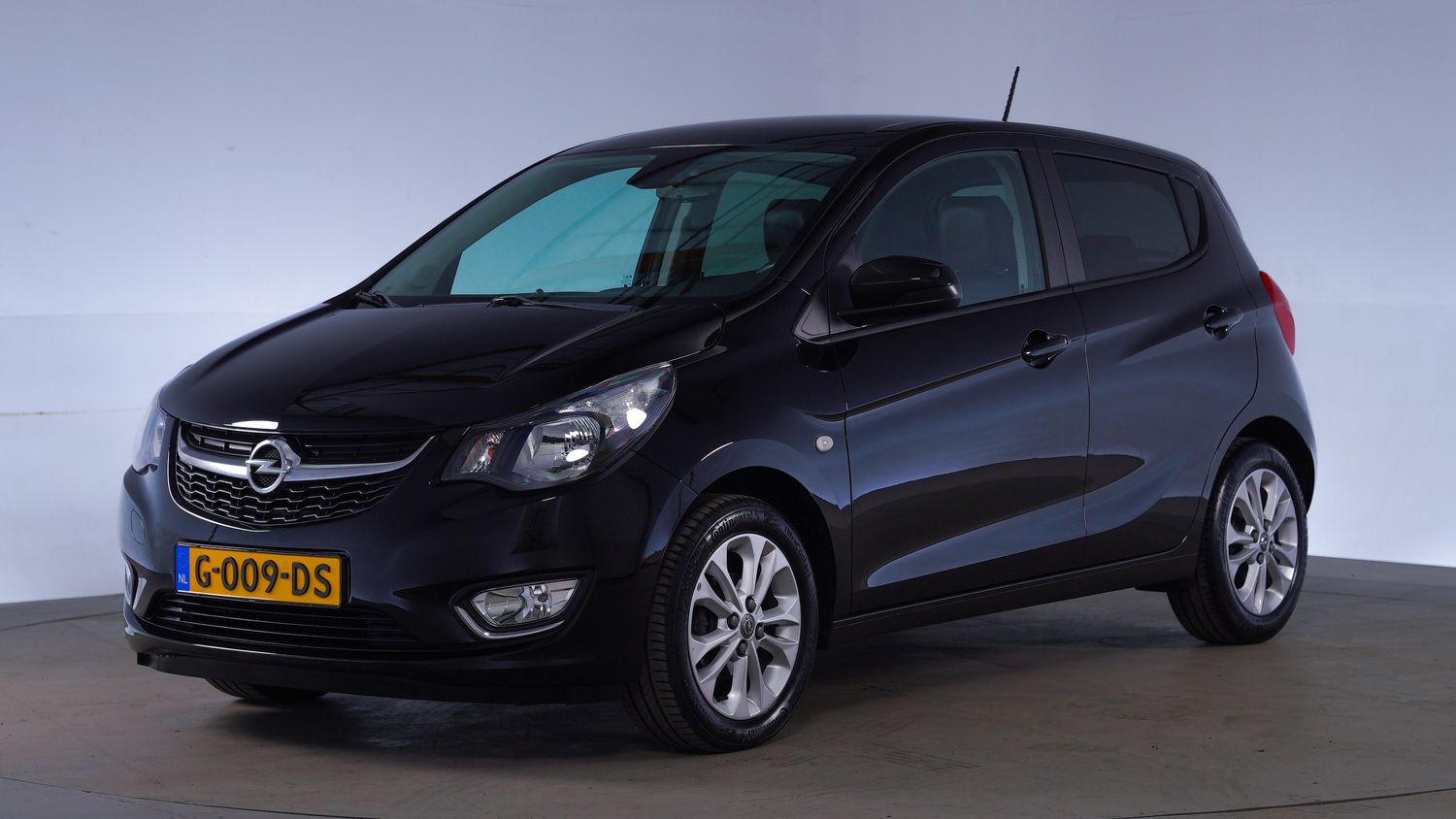 Opel Karl Hatchback 2019 G-009-DS 1