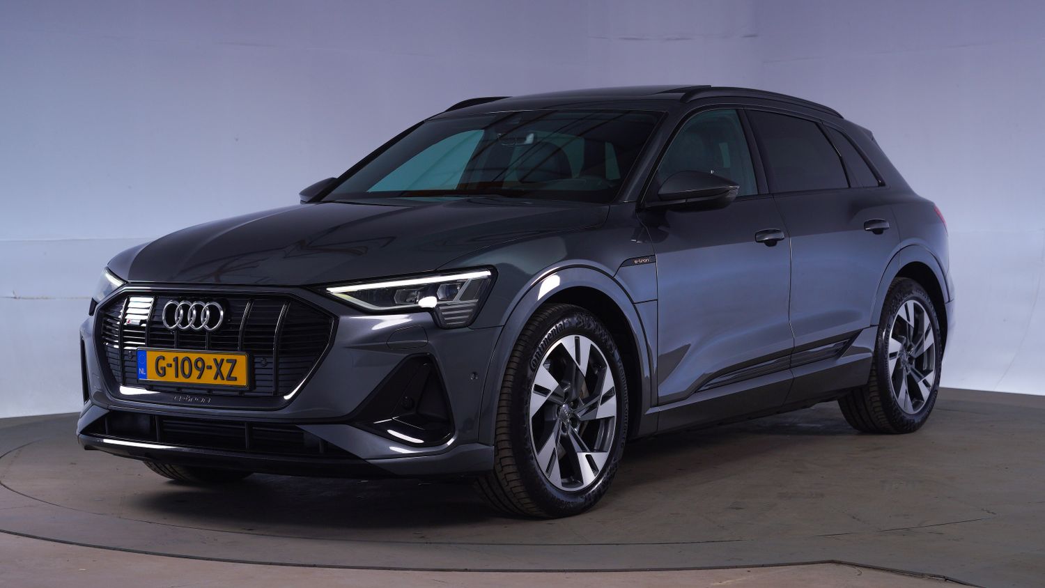 Audi E-Tron SUV / Terreinwagen 2019 G-109-XZ 1