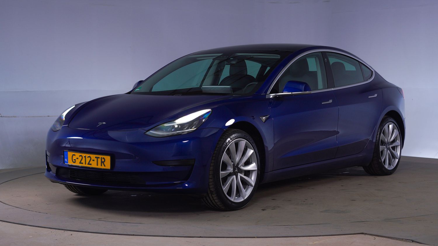 Tesla Model 3 Sedan 2019 G-212-TR 1