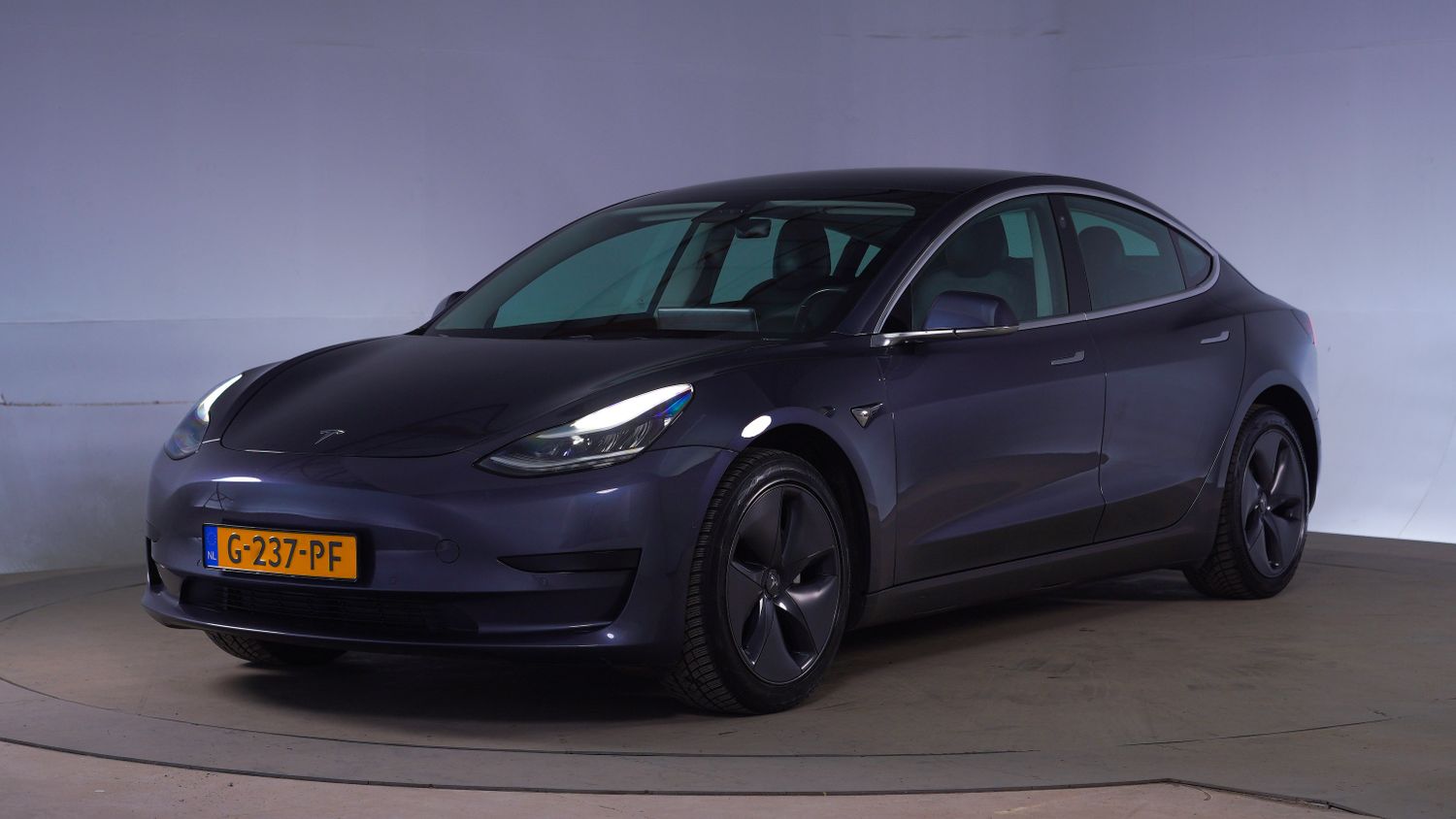 Tesla Model 3 Hatchback 2019 G-237-PF 1