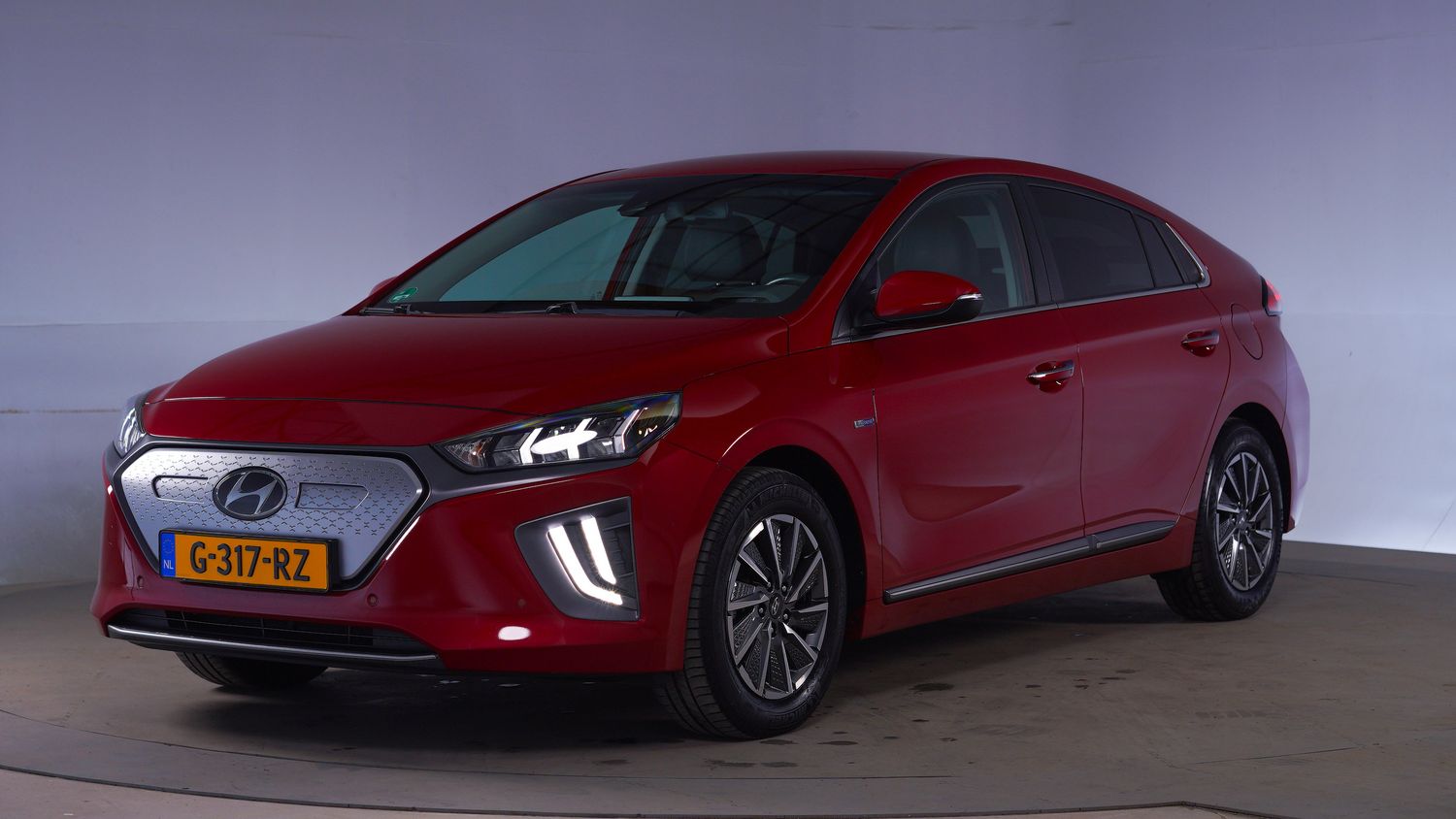 Hyundai Ioniq Hatchback 2019 G-317-RZ 1