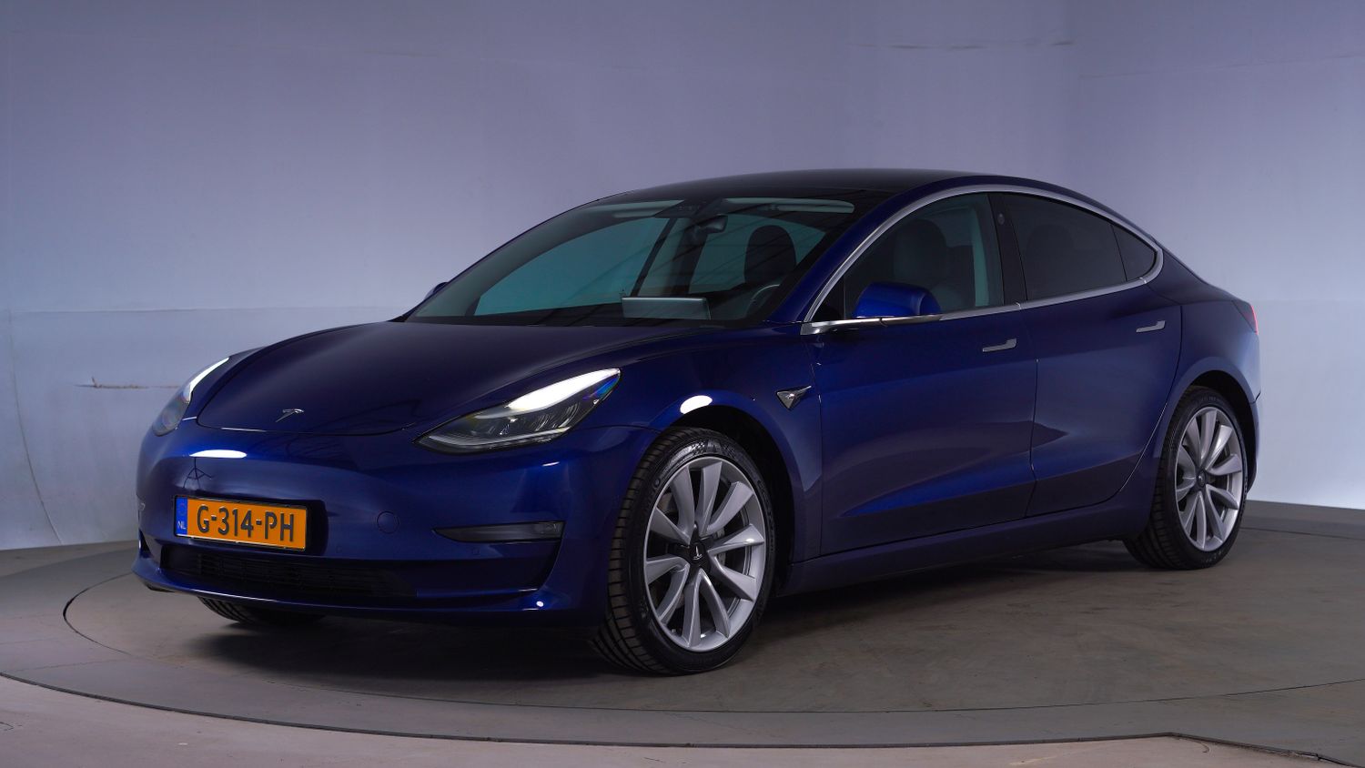 Tesla Model 3 Hatchback 2019 G-314-PH 1