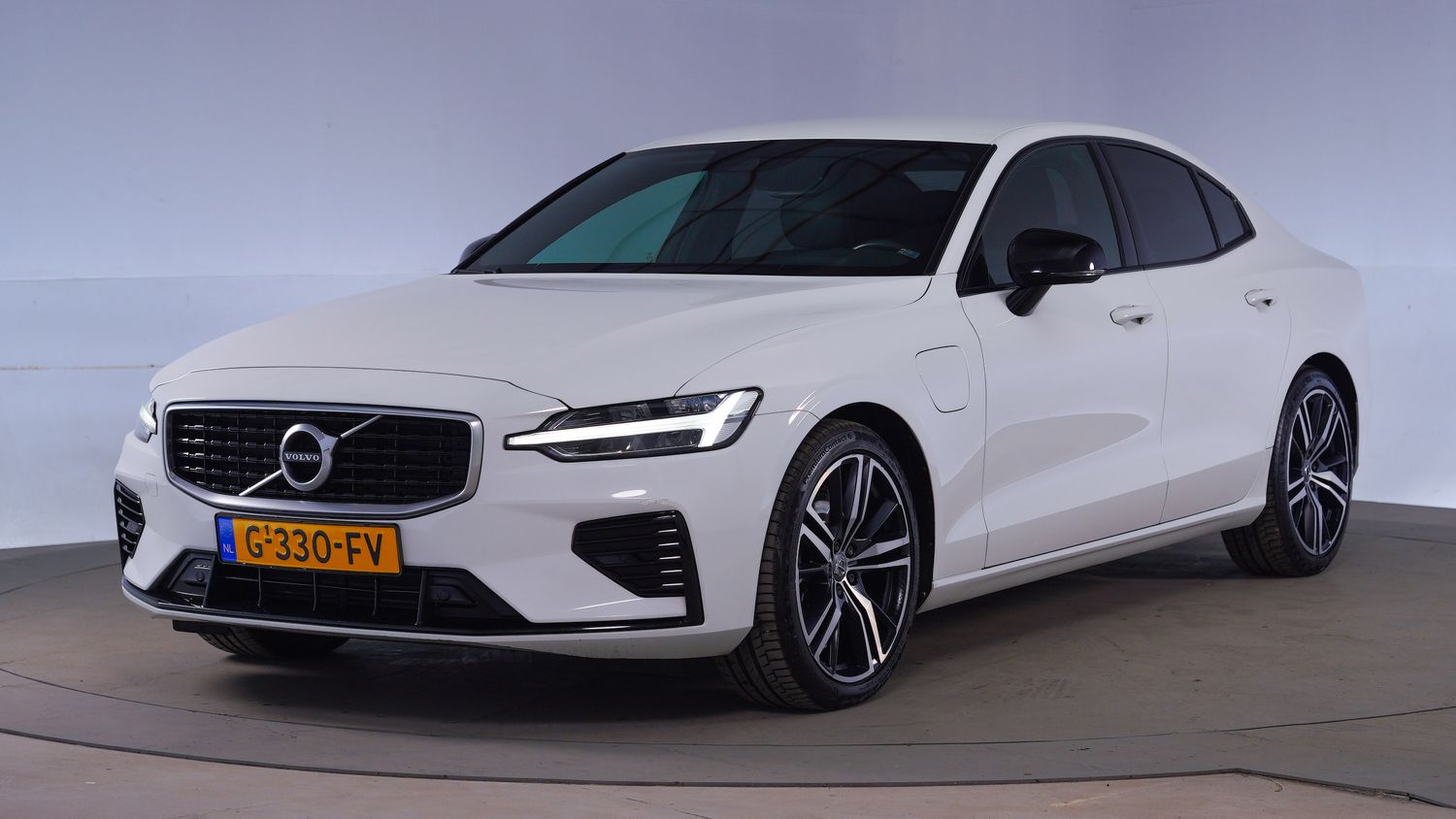 Volvo S60 Sedan 2019 G-330-FV 1