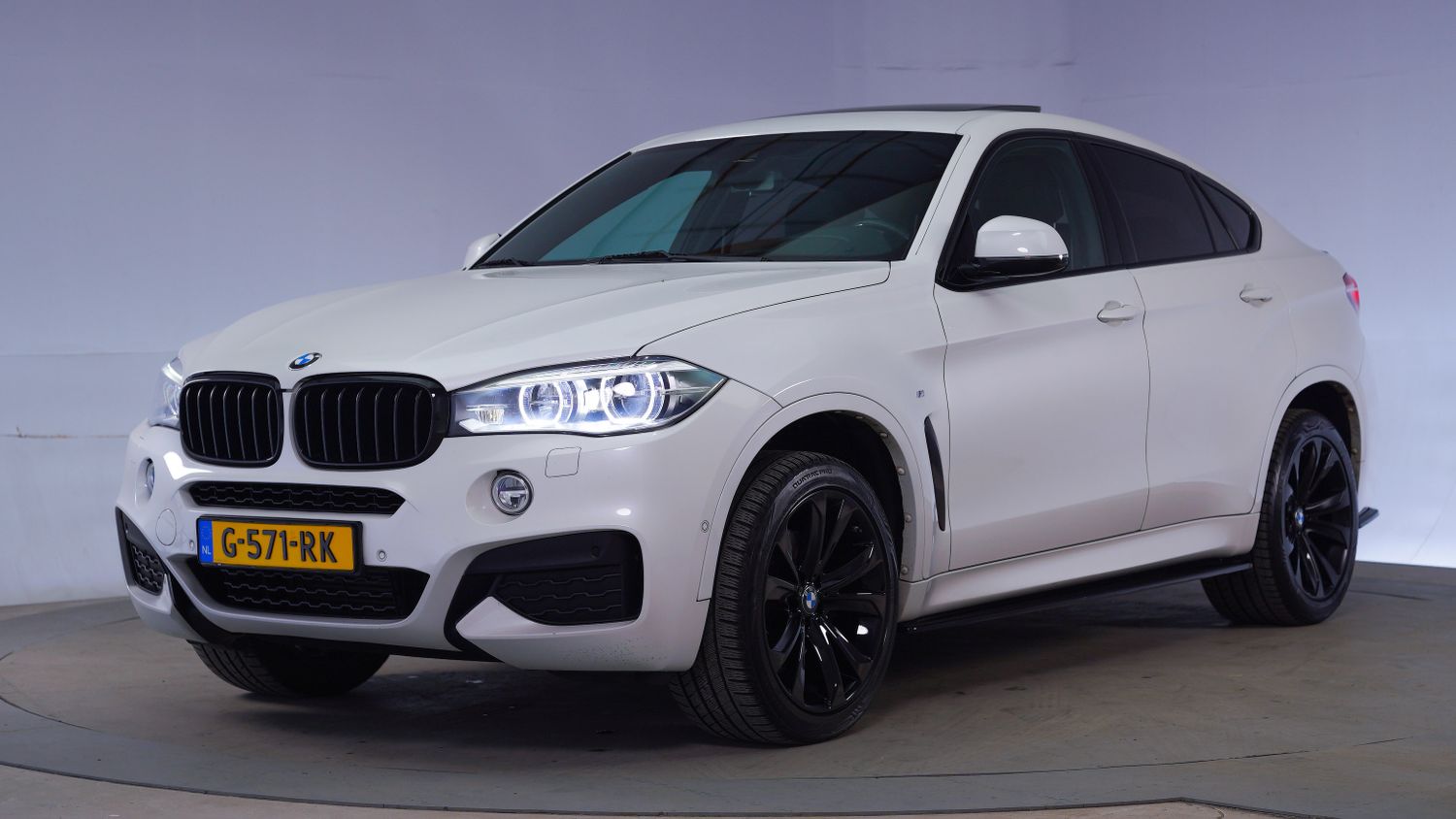 BMW X6 SUV / Terreinwagen 2015 G-571-RK 1