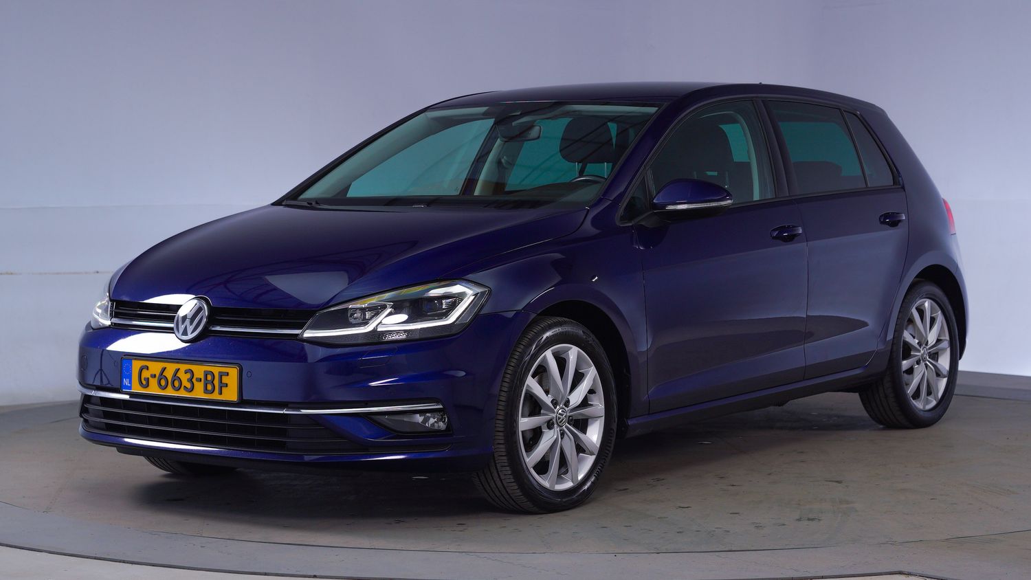 Volkswagen Golf Hatchback 2019 G-663-BF 1