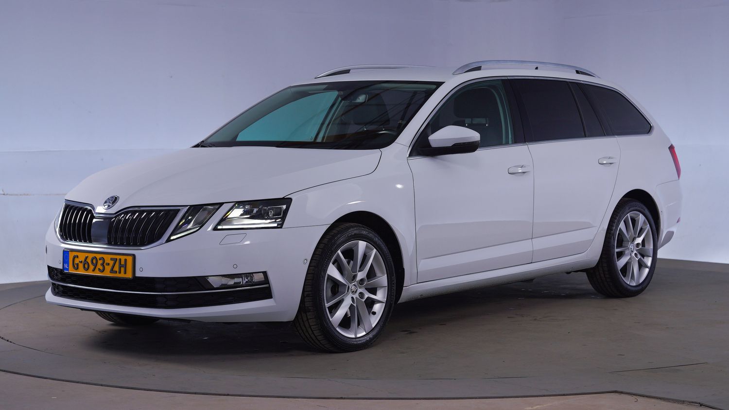 Skoda Octavia Station 2019 G-693-ZH 1