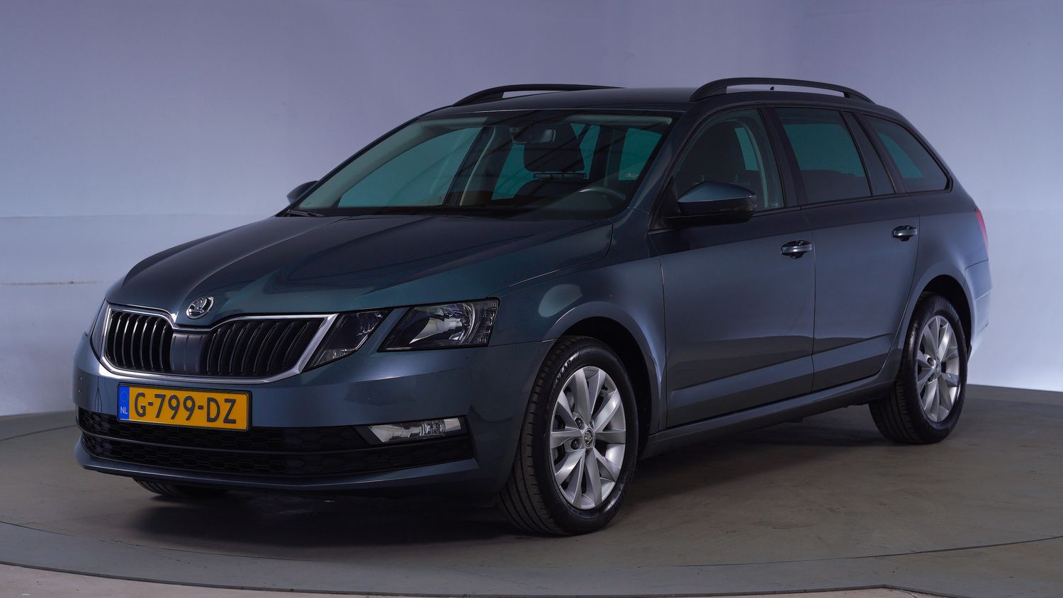 Skoda Octavia Station 2019 G-799-DZ 1