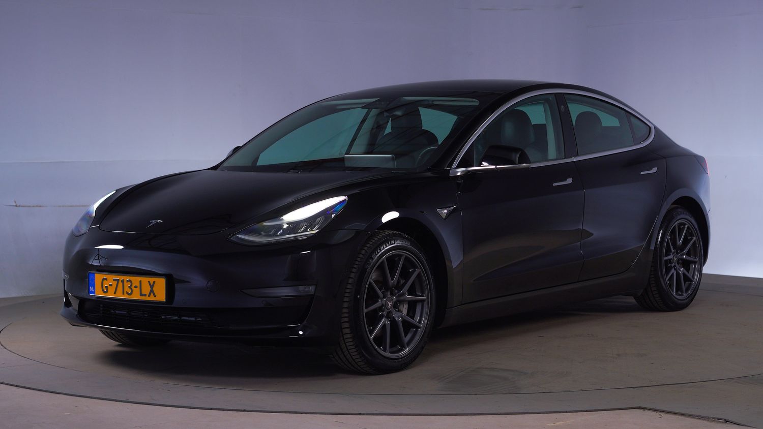 Tesla Model 3 Hatchback 2019 G-713-LX 1