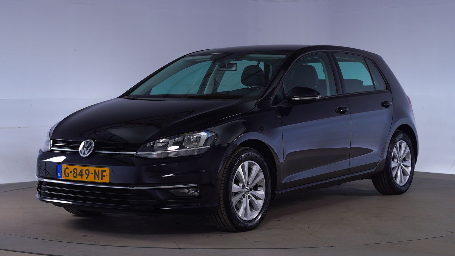 Volkswagen Golf Hatchback 2019 G-849-NF 1