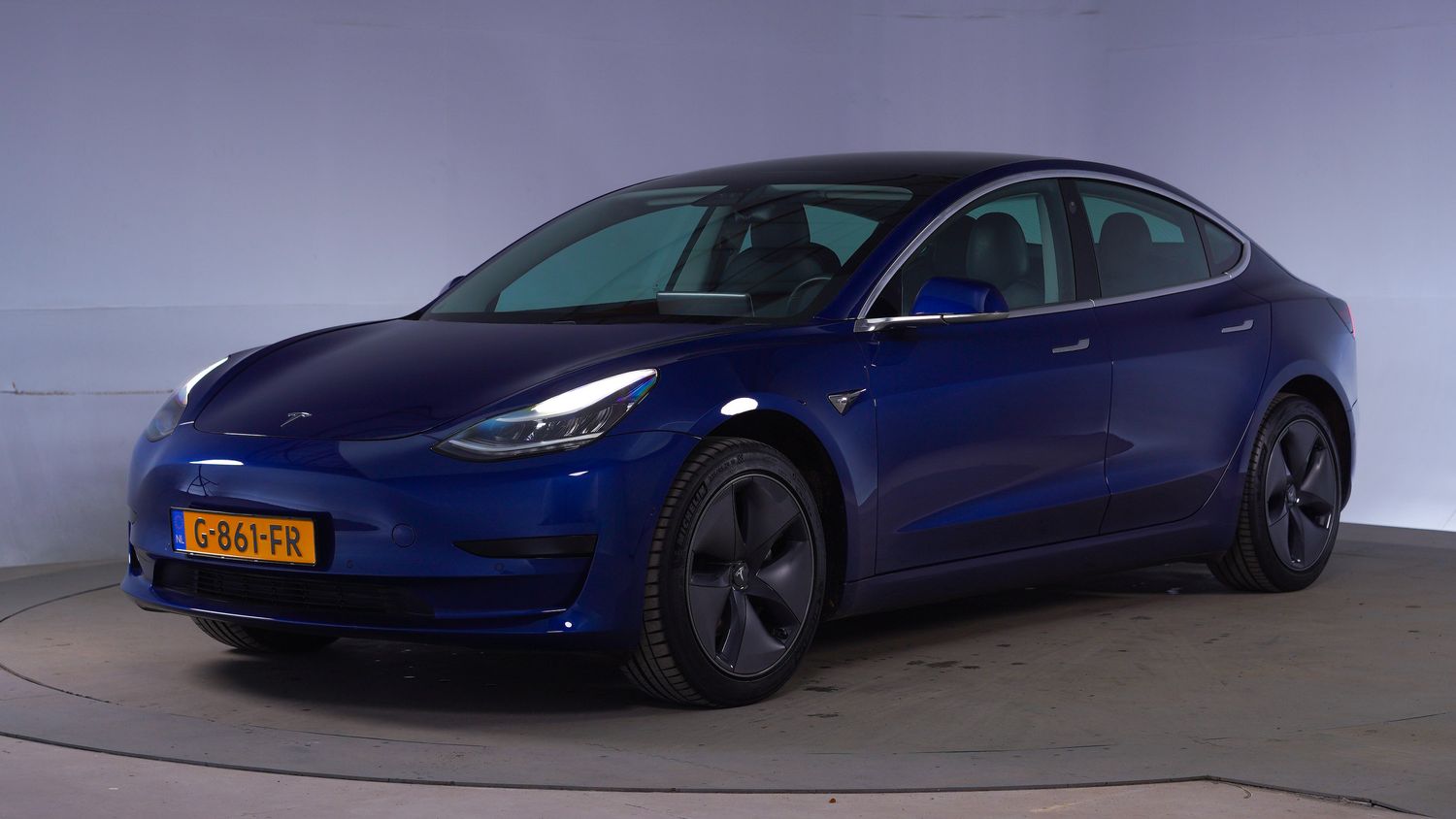 Tesla Model 3 Hatchback 2019 G-861-FR 1