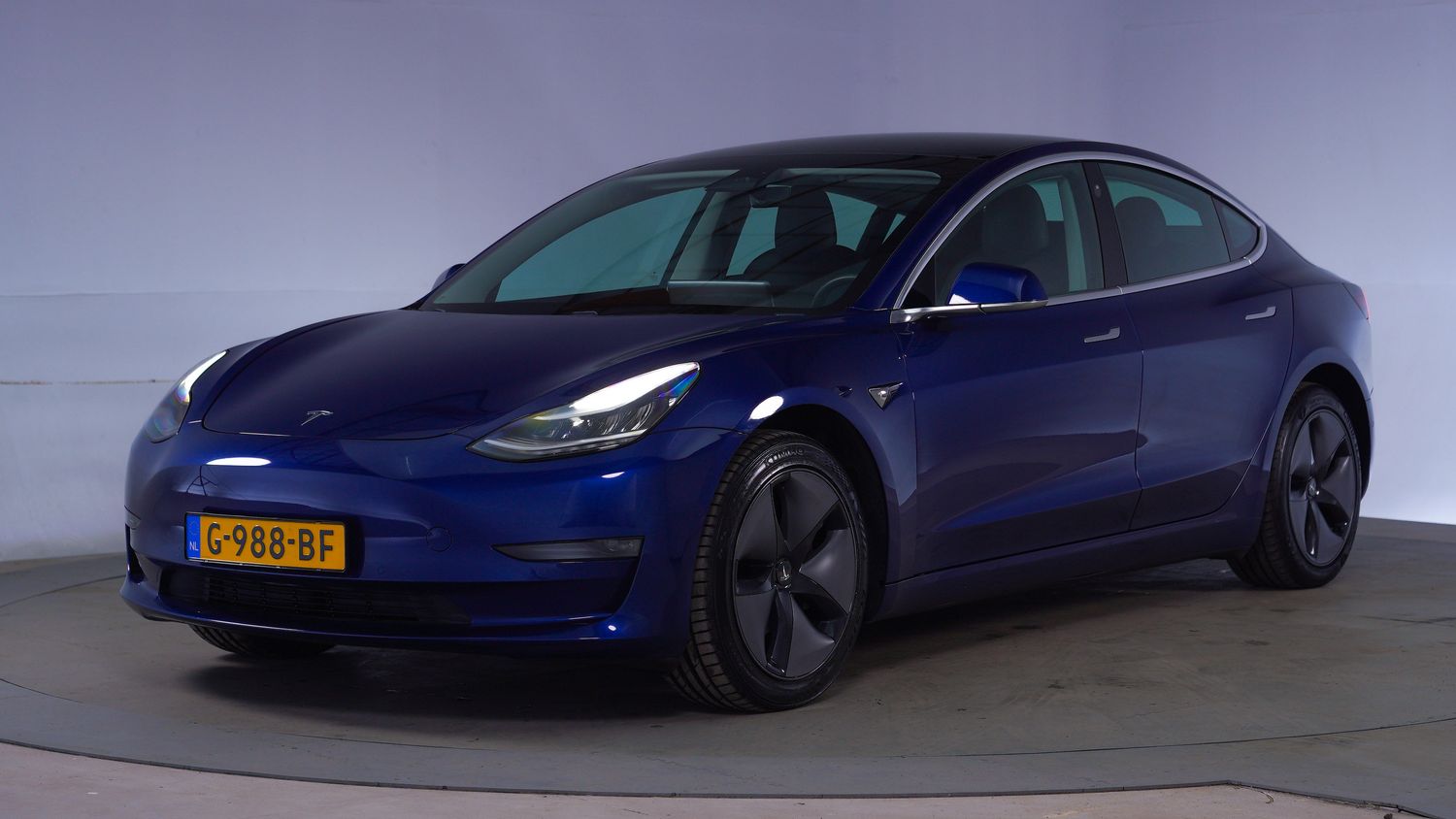 Tesla Model 3 Hatchback 2019 G-988-BF 1