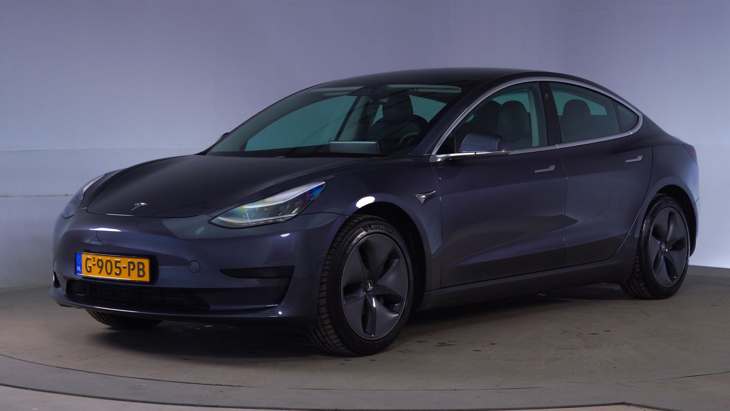 Tesla Model 3 Hatchback 2019 G-905-PB 1