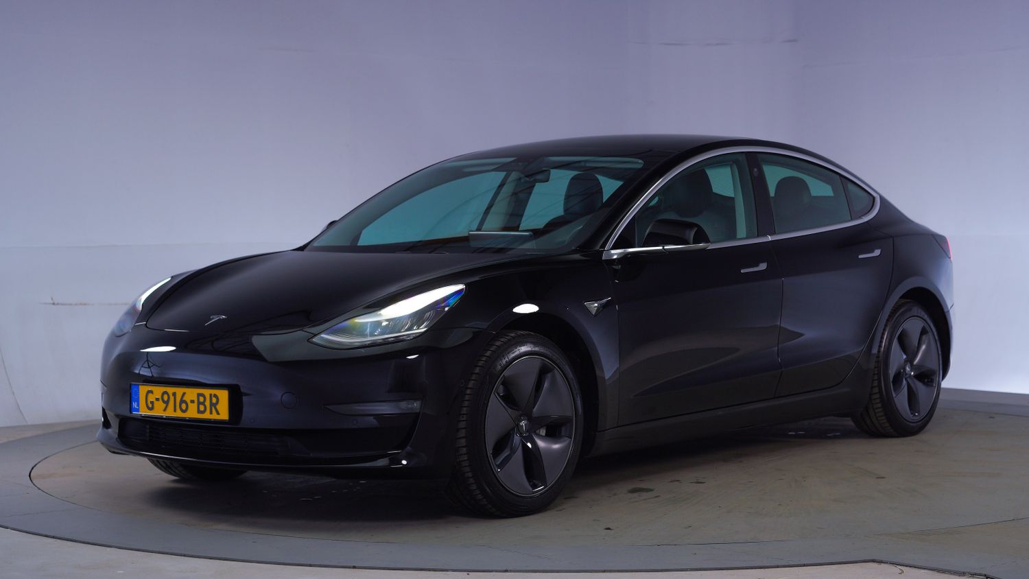 Tesla Model 3 Hatchback 2019 G-916-BR 1