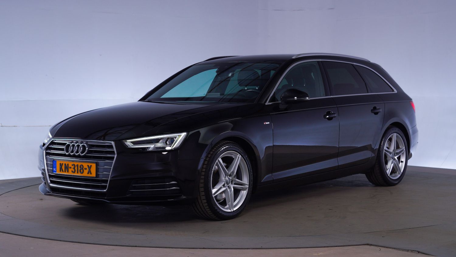 Audi A4 Station 2016 KN-318-X 1
