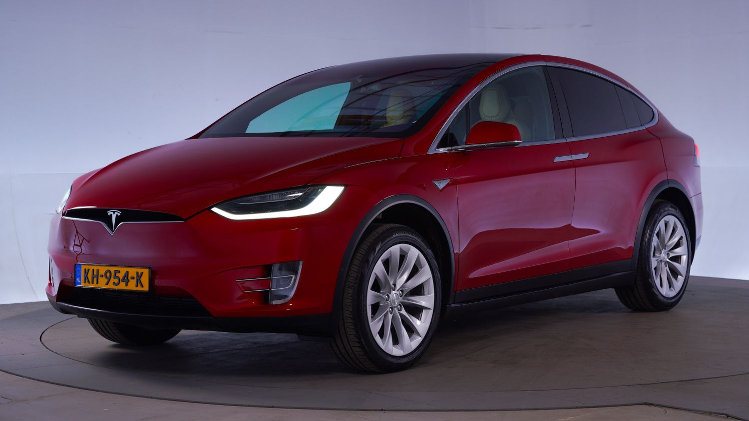 Tesla Model X MPV 2016 KH-954-K 1