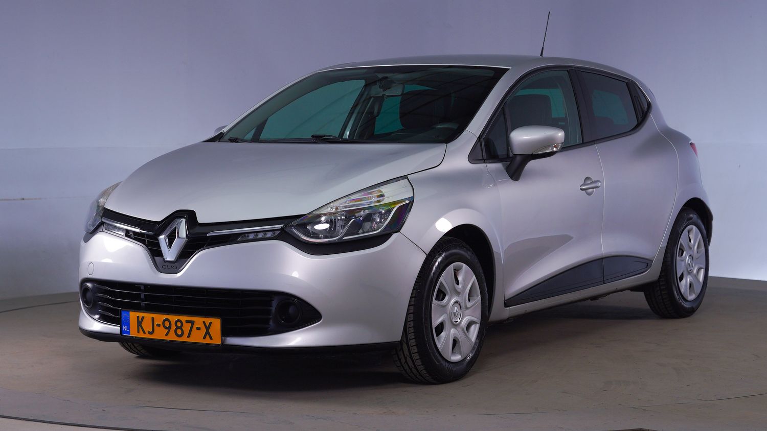 Renault Clio Hatchback 2016 KJ-987-X 1